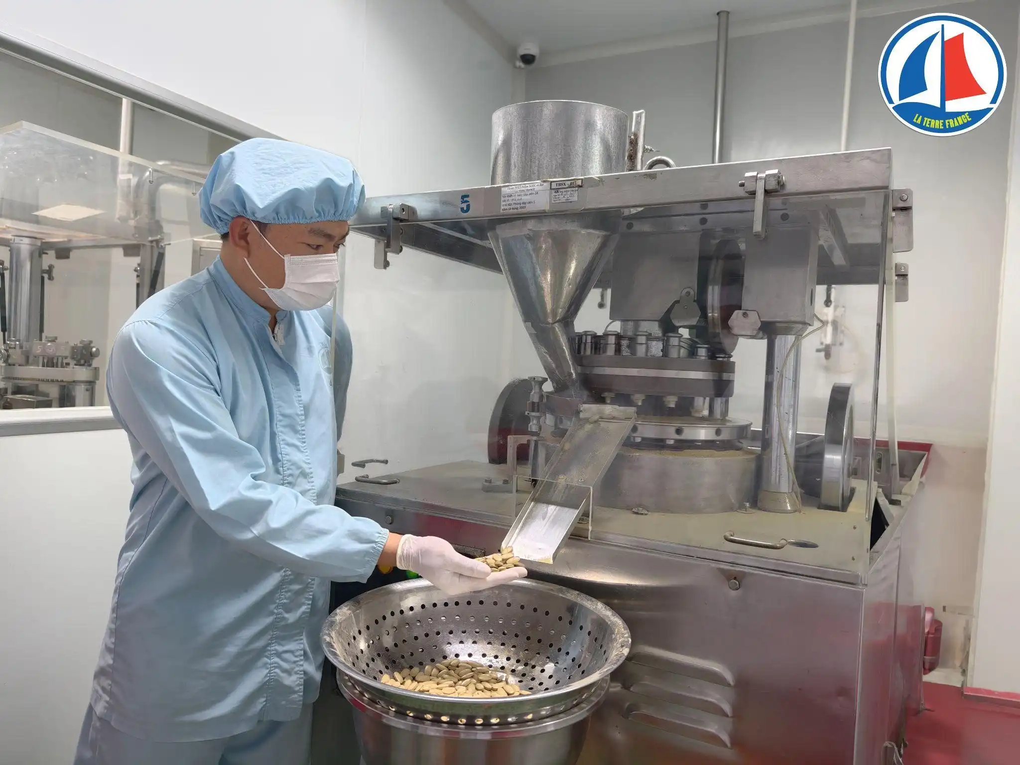 Muốn mở xưởng gia công thực phẩm bảo vệ sức khỏe? Đây là những điều bạn phải biết